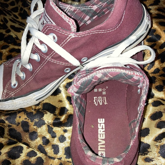 Converse - Picture 2 of 2